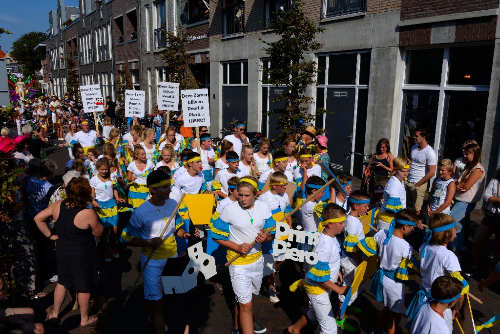 ../Images/Zomercarnaval Noordwijkerhout 033.jpg